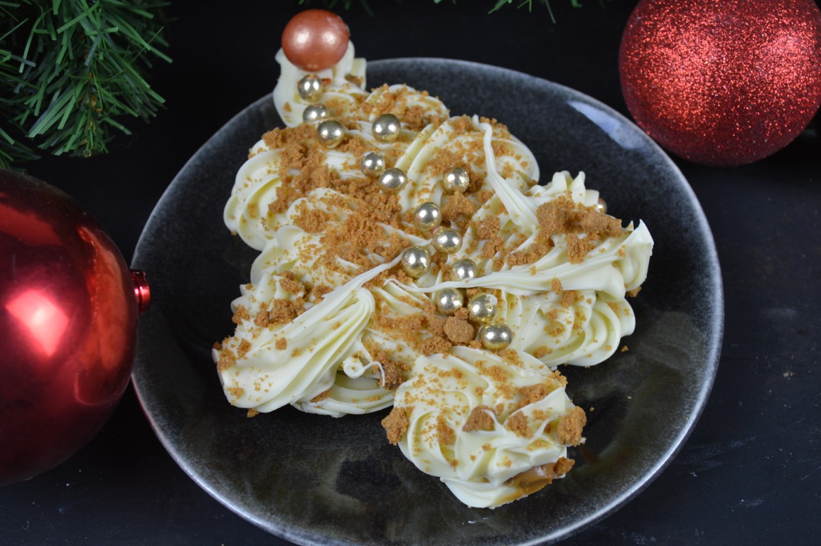Biscoff white christmas tree 3 (Middel).JPG