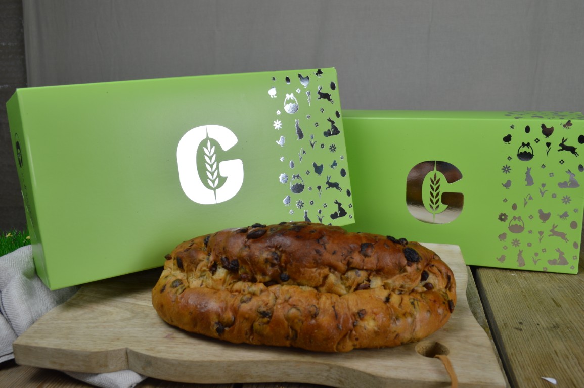 Paas stol met doos 1 (Middel).JPG