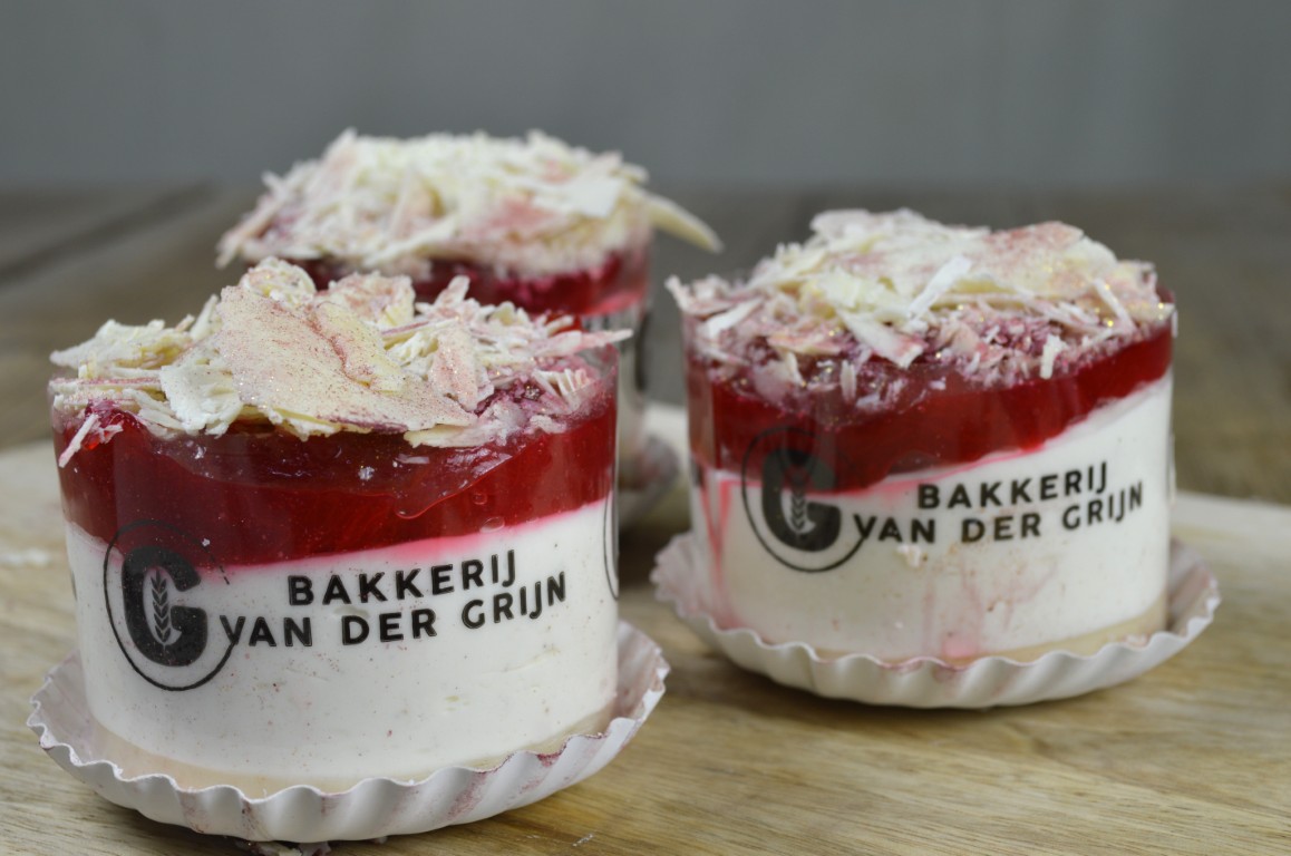 Rabarber crunch gebakje 5 (Middel).JPG