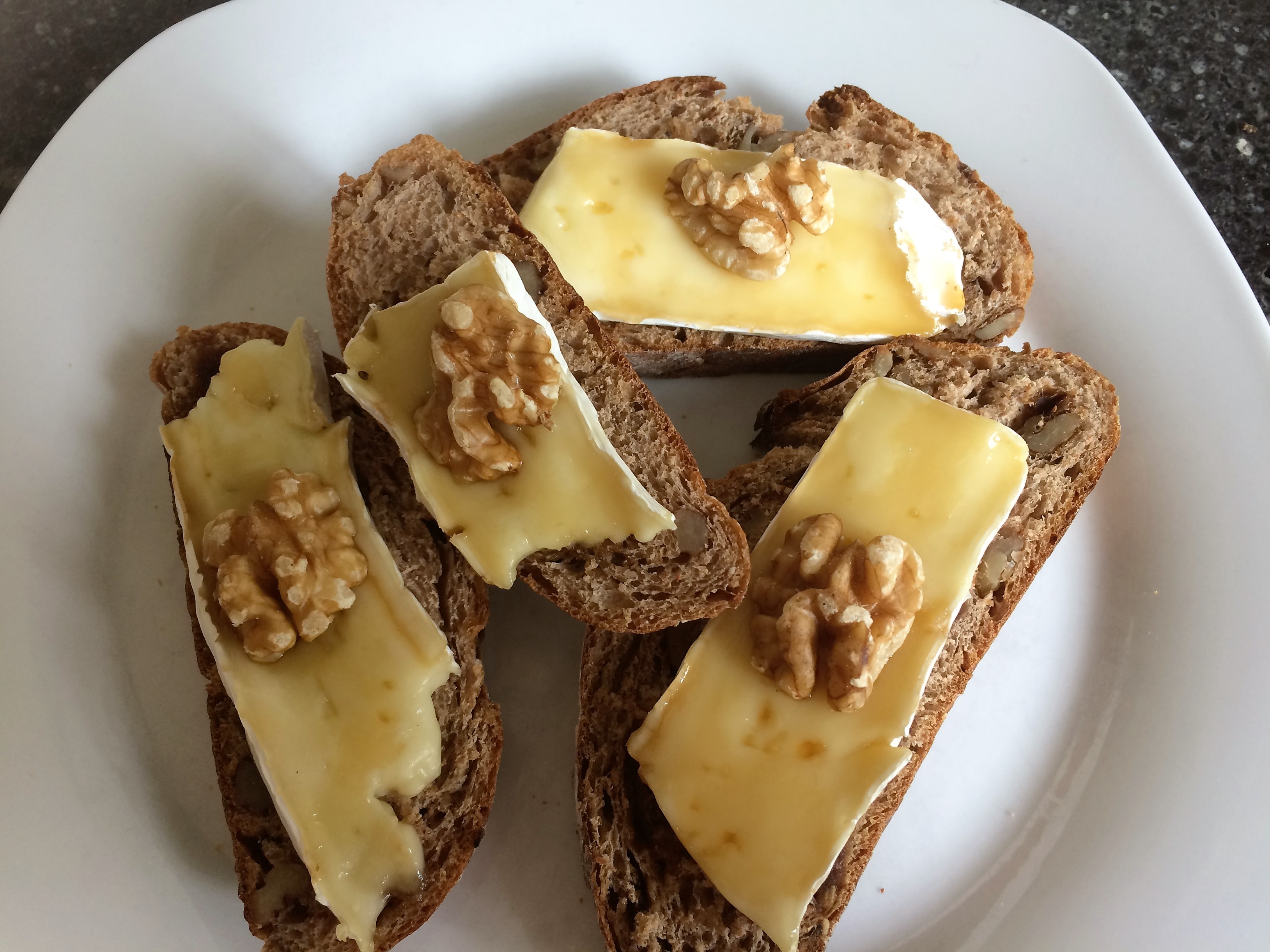 brood brie en honing. recept | Bakkerij van Grijn